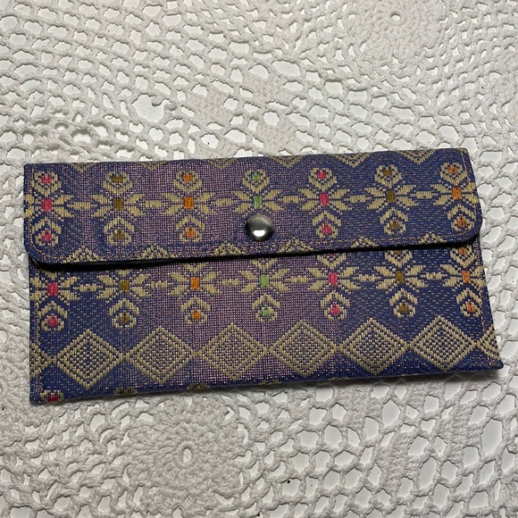 New! Tapestry clutch wallet - Picture 1 of 3